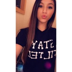 Meet your Posher, Stephanie